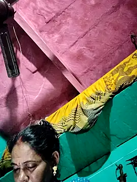 Pooja750 online show from 11/04/25, 06:44