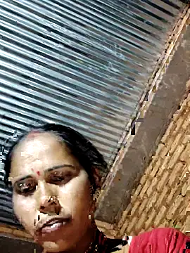 Snapshot of Pooja750 chatting on 03/28/26, 07:15 Pooja750 online show from 03/28/26, 07:15