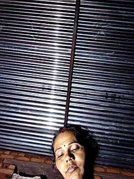 Snapshot of Pooja750 chatting on 04/28/26, 07:40 Pooja750 online show from 04/28/26, 07:40