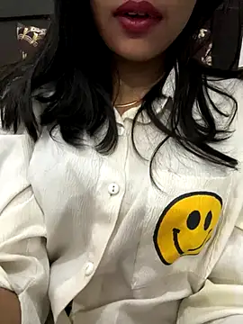 seemujaan online show from 10/28/25, 03:51