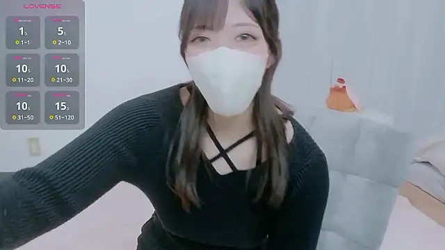 hinachuuu  D online show from 11/18/25, 05:22