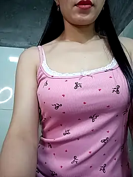 Vyvyy06 online show from 11/18/25, 01:32