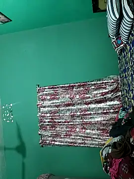 Snapshot of Moonshine07 chatting on 02/04/26, 07:25 Moonshine07 online show from 02/04/26, 07:25