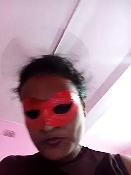 Snapshot of Gullapi chatting on 10/14/25, 08:20 Gullapi online show from 10/14/25, 08:20