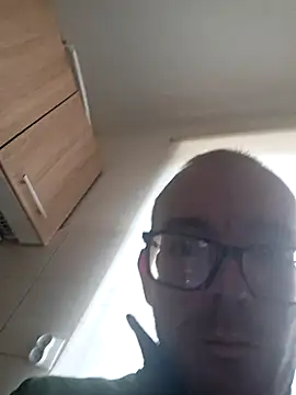 948197 online show from 11/18/25, 07:11