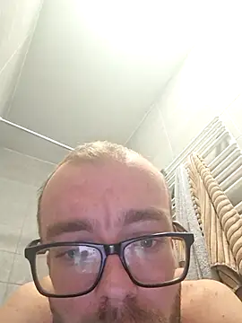 948197 online show from 12/02/25, 02:52