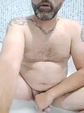 Snapshot of gigilola84 chatting on 05/11/26, 04:04 gigilola84 online show from 05/11/26, 04:04