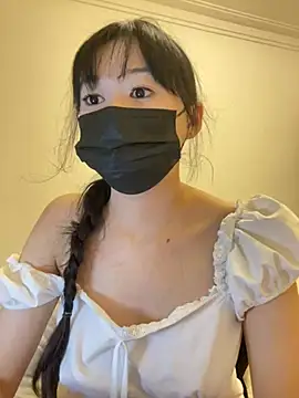Minnie-2025 online show from 05/20/26, 04:15