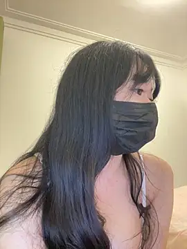 Minnie-2025 online show from 11/05/25, 04:43