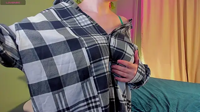 Penny Stanley online show from 10/18/25, 01:51