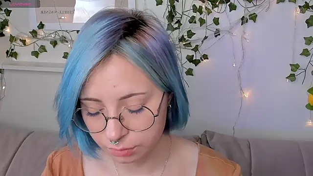 Penny Stanley online show from 09/19/25, 02:37