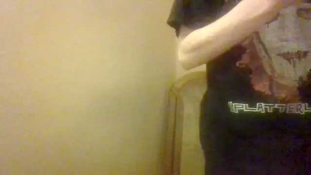 your boy toy18 online show from 10/08/25, 10:21