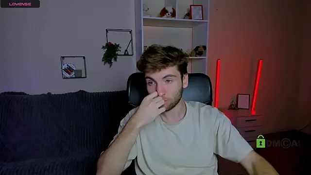 Snapshot of joseph_bear_ chatting on 10/05/25, 04:14 joseph bear online show from 10/05/25, 04:14