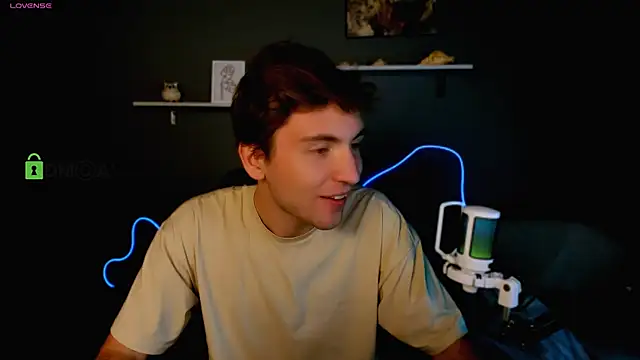 Snapshot of joseph_bear_ chatting on 10/13/25, 08:21 joseph bear online show from 10/13/25, 08:21