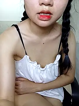 Viviann08 online show from 04/08/26, 04:36