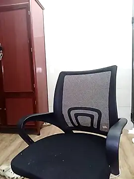 Viviann08 online show from 04/13/26, 02:32