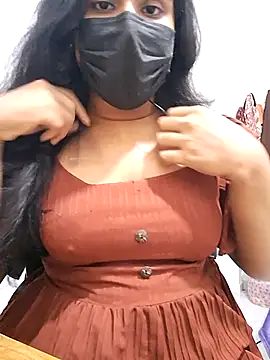 BeautyGirl sara online show from 10/27/25, 12:17