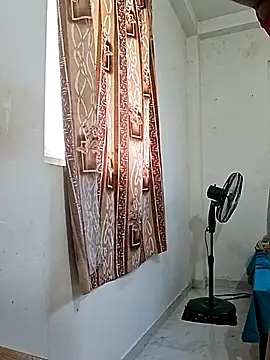 BeautyGirl sara online show from 04/18/26, 02:58