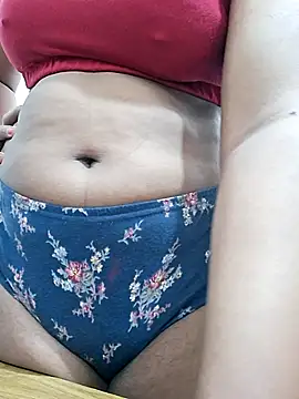 BeautyGirl sara online show from 12/23/25, 06:45