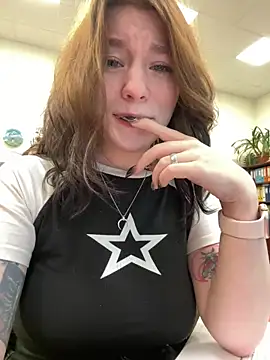 Mimiumuy online show from 10/21/25, 02:38