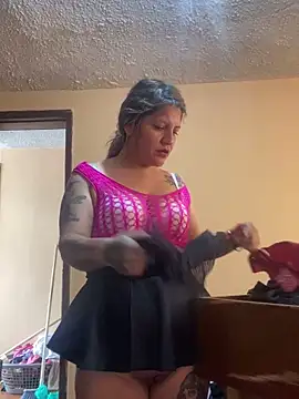 Isisflame online show from 12/04/25, 01:54