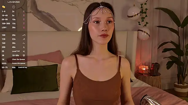 MaryNixon  online show from 04/03/26, 05:14