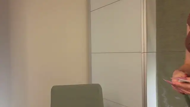 slyshypie online show from 11/29/25, 01:11