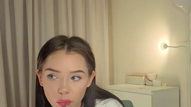 slyshypie online show from 11/05/25, 01:03