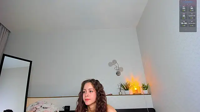 charlottacardi online show from 10/22/25, 11:31