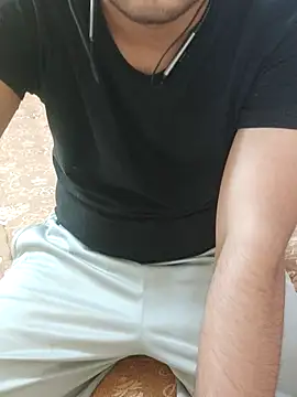 riyamore9623 online show from 11/08/25, 07:12