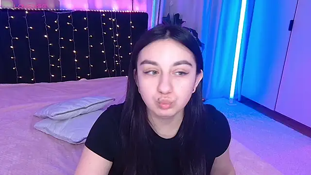 Lola Sparks online show from 11/29/25, 06:46