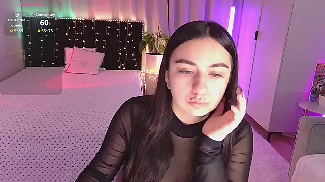 Lola Sparks online show from 10/01/25, 04:39