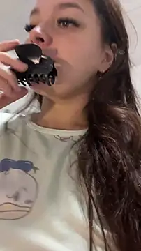 sarahreyess 11 online show from 11/28/25, 02:12