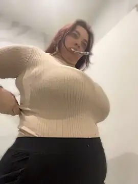 Snapshot of sarahreyess_11 chatting on 07/02/26, 10:21 sarahreyess 11 online show from 07/02/26, 10:21
