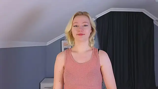 Snapshot of Violet_Willis chatting on 10/02/25, 03:04 Violet Willis online show from 10/02/25, 03:04