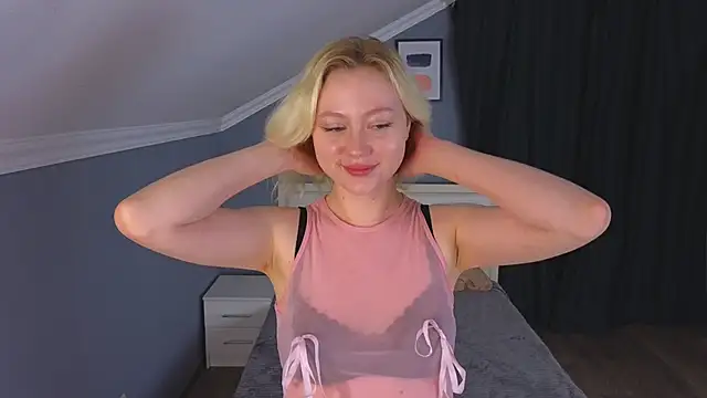 Snapshot of Violet_Willis chatting on 09/27/25, 03:40 Violet Willis online show from 09/27/25, 03:40