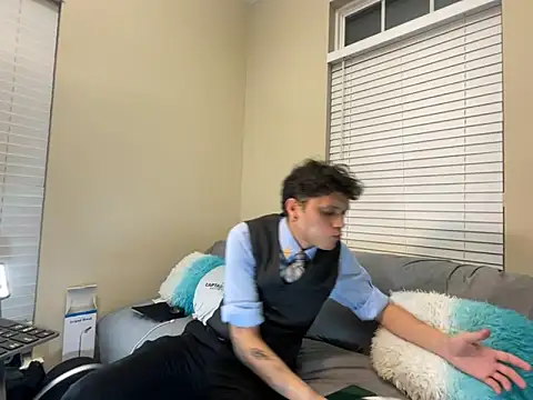 MaxAdamz online show from 12/21/25, 05:42