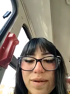 Snapshot of Kitty_Melodi chatting on 11/18/25, 09:29 Kitty Melodi online show from 11/18/25, 09:29