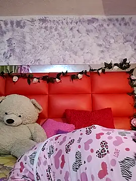 Snapshot of Kitty_Melodi chatting on 09/22/25, 09:04 Kitty Melodi online show from 09/22/25, 09:04