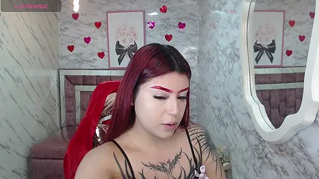 Snapshot of Red_Bunny_v chatting on 02/02/26, 01:10 Red Bunny v online show from 02/02/26, 01:10