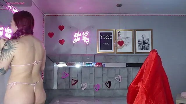 Snapshot of Red_Bunny_v chatting on 02/21/26, 01:13 Red Bunny v online show from 02/21/26, 01:13