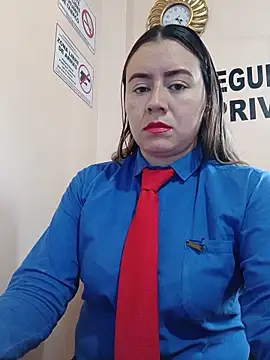 Snapshot of Hannah-colx chatting on 06/11/26, 05:10 Hannah-colx online show from 06/11/26, 05:10