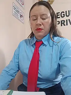 Snapshot of Hannah-colx chatting on 06/04/26, 01:16 Hannah-colx online show from 06/04/26, 01:16
