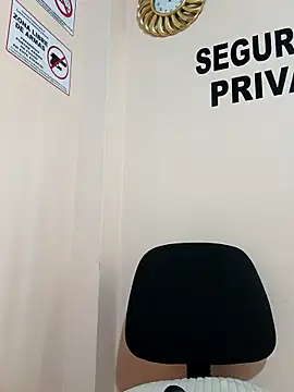 Hannah-colx online show from 12/21/25, 06:09