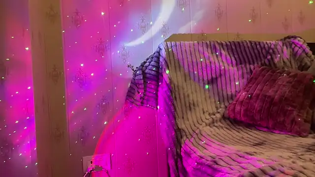 fairy hot  online show from 11/15/25, 06:12