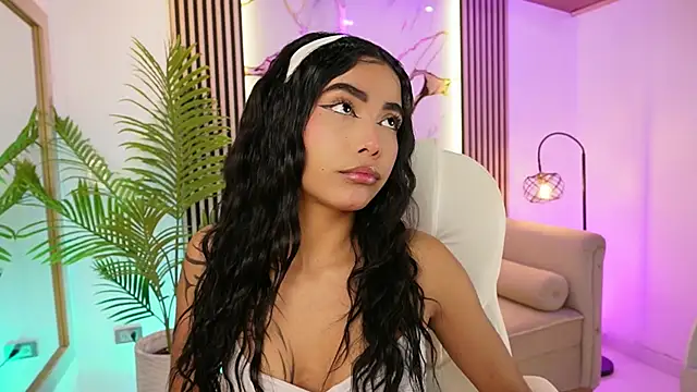 GiaNovak online show from 11/18/25, 01:03