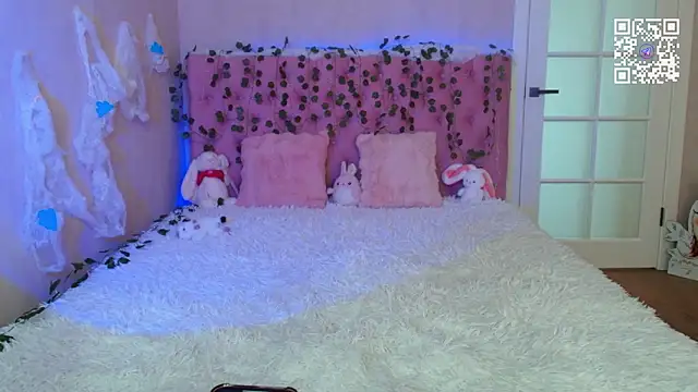 Pink Lila18 online show from 02/10/26, 03:38