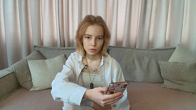 Pink Lila18 online show from 03/10/26, 03:32