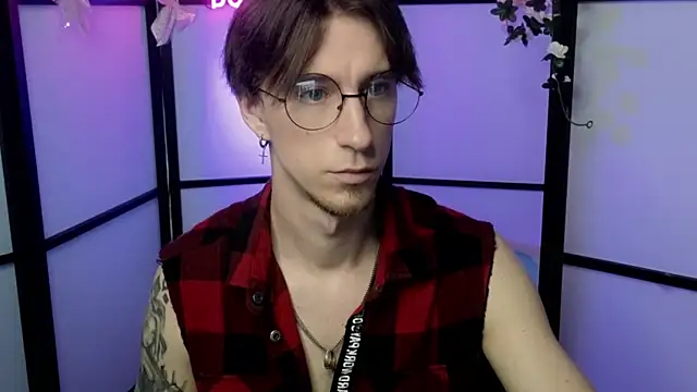 Snapshot of mark_caron chatting on 07/09/26, 12:26 mark caron online show from 07/09/26, 12:26