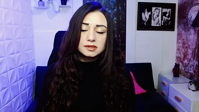 Eva Roussell online show from 11/15/25, 02:32